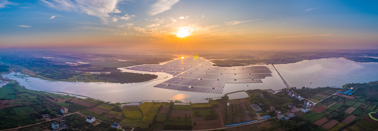 K8·凯发科技江西鄱阳123.235MW “渔光互补”型光伏发电扶贫项目